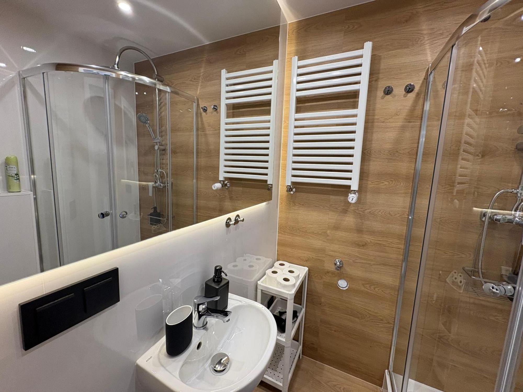 Stylowe Apartamenty W Centrum Wroclaw Ngoại thất bức ảnh