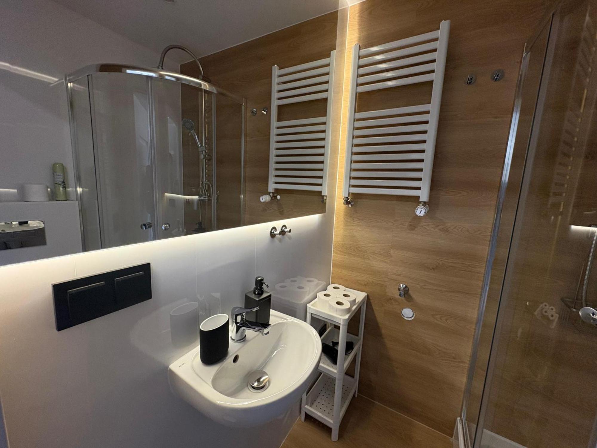 Stylowe Apartamenty W Centrum Wroclaw Ngoại thất bức ảnh