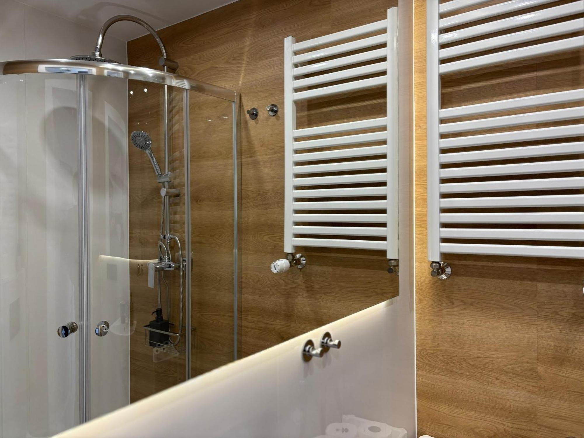 Stylowe Apartamenty W Centrum Wroclaw Ngoại thất bức ảnh