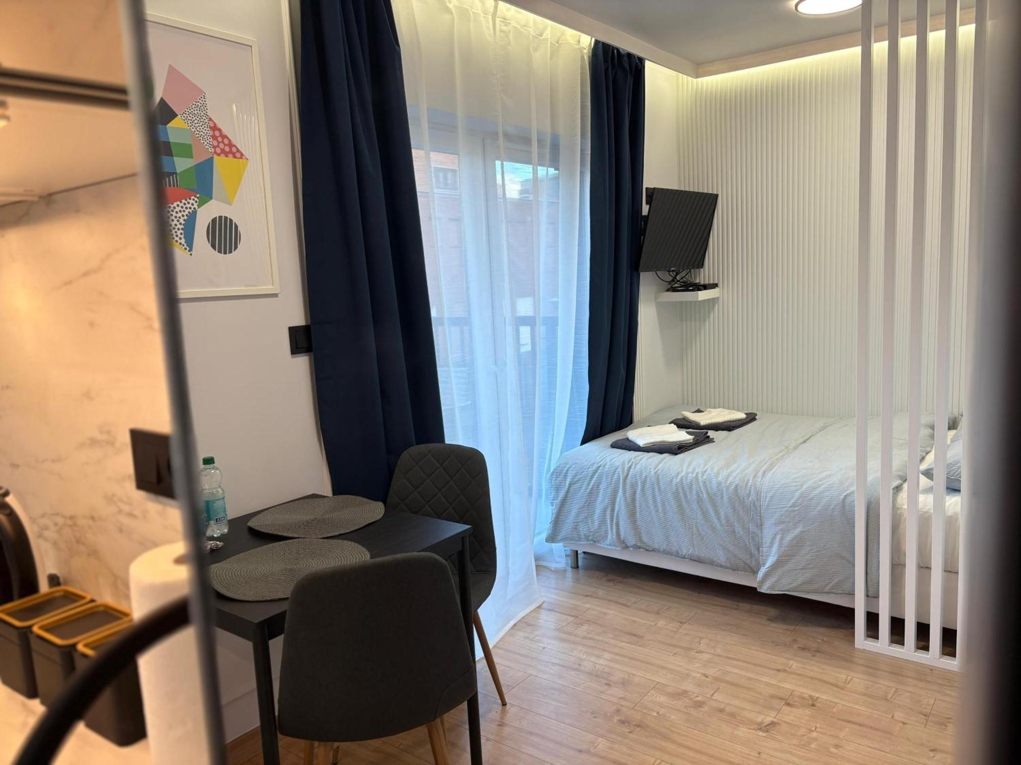 Stylowe Apartamenty W Centrum Wroclaw Ngoại thất bức ảnh
