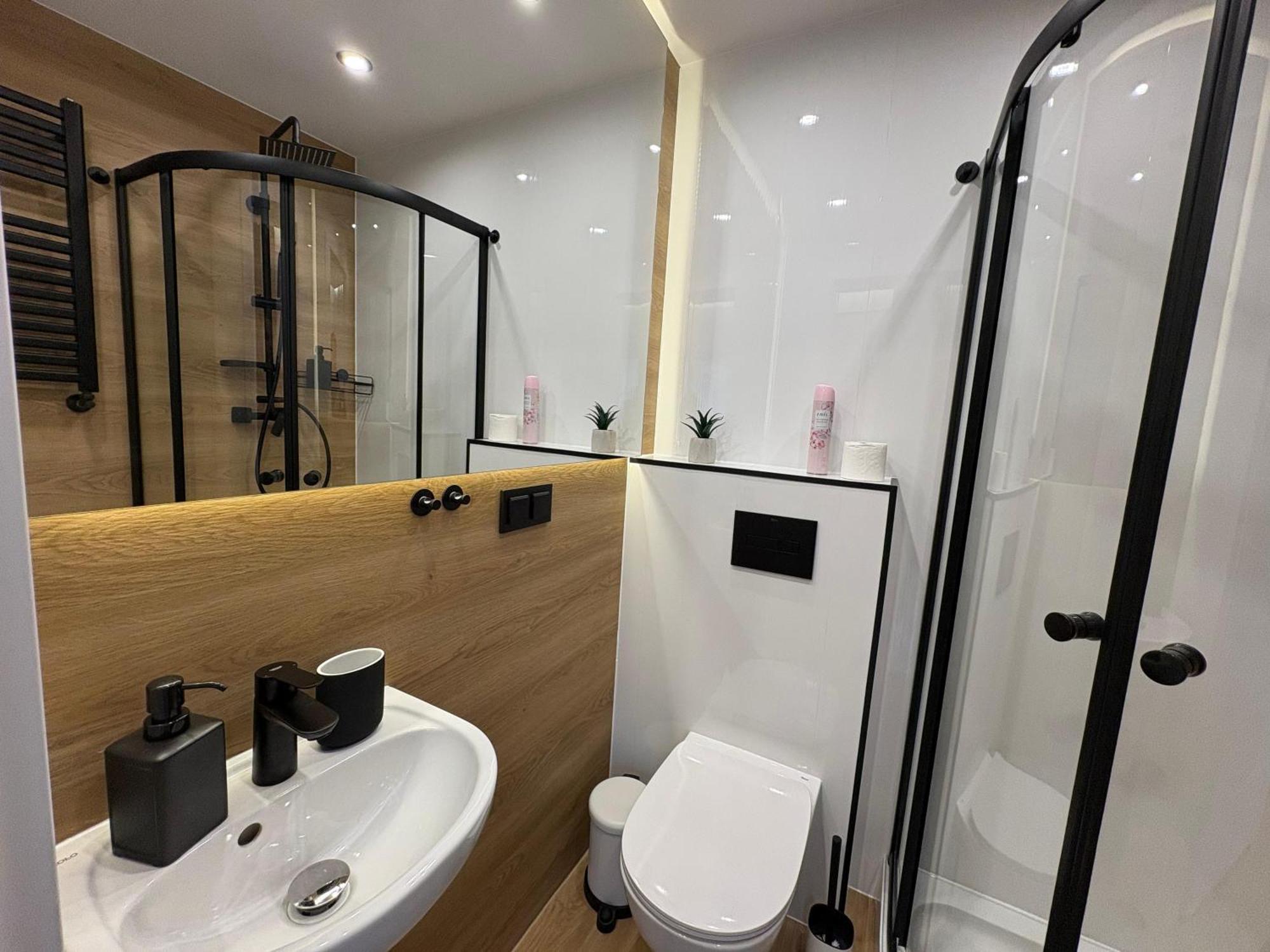 Stylowe Apartamenty W Centrum Wroclaw Ngoại thất bức ảnh
